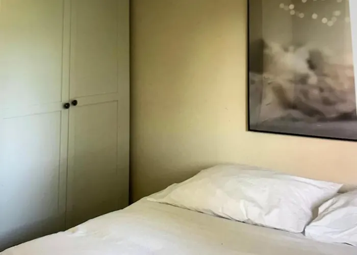 Sentrumsnaer Kjellerleilighet, Naer Sykehus Og Hogskole, Parkering Apartamento Haugesund